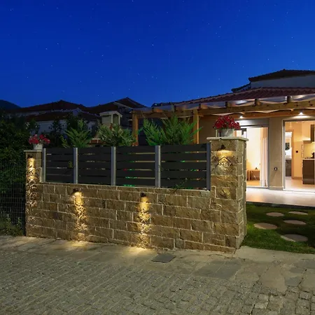 Amira House Sithonia *